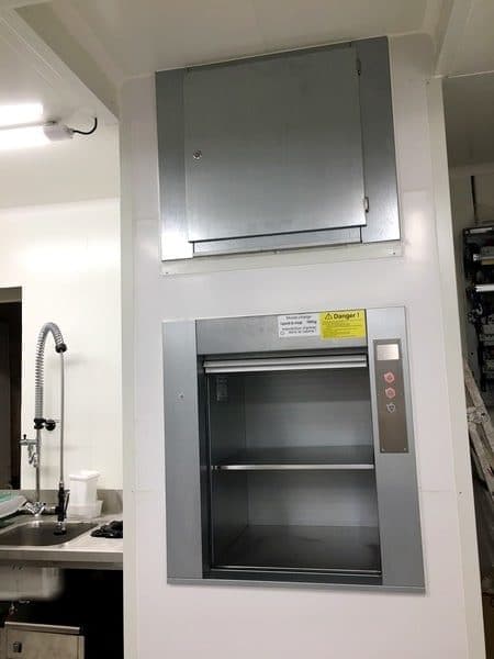 Monte-plat dans un restaurant à Chronopost dans le Rhône