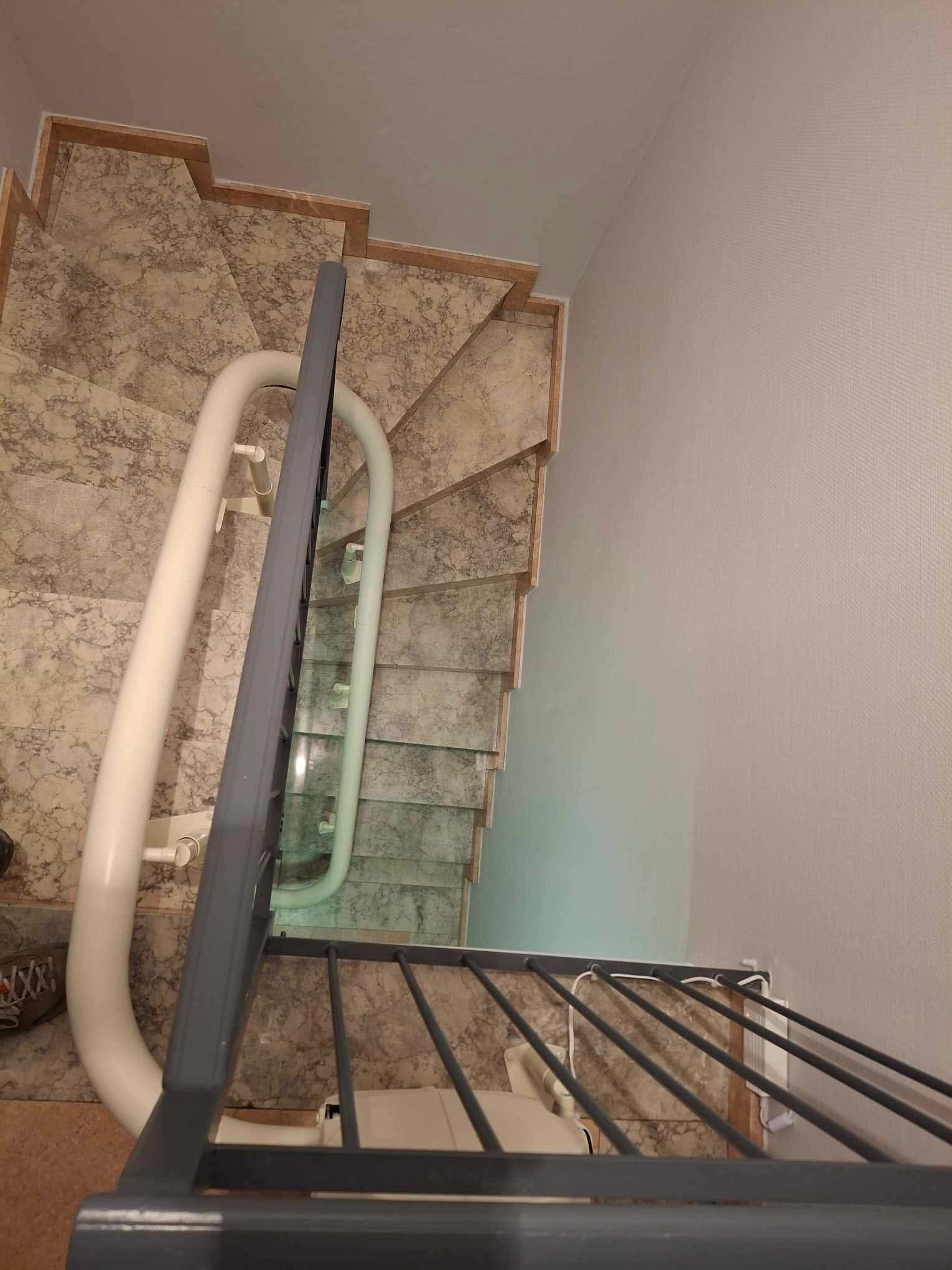 Installation d'un monte-escalier sur deux étages à Villeurbanne dans le Rhône